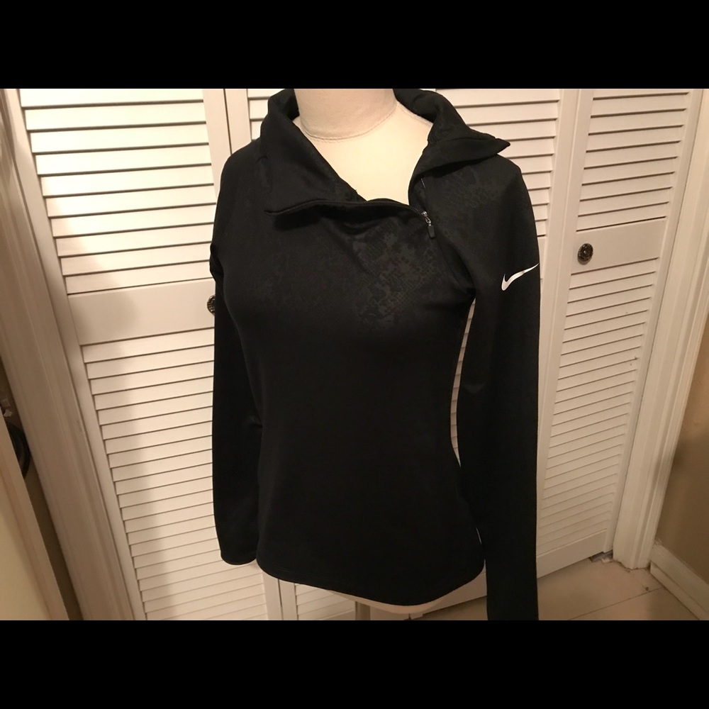 Nike Women's Pro Warm Emboss Heights Vixen Zip Top